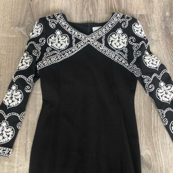 Vintage Adrienne Vittadini Petite Sz 2 Black Sheath Beaded Elegant Dress Womens - Picture 2 of 12